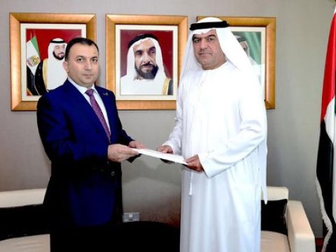 Azərbaycanlı səfir etimadnaməsini ərəb nazirə təqdim edib 