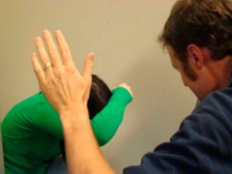  Keçmiş əri tərəfindən döyülən qadın xəstəxanaya düşüb  