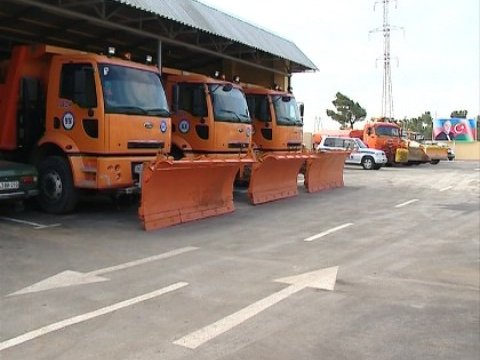  “Azəryolservis”in kifayət qədər duz-qum ehtiyatı var