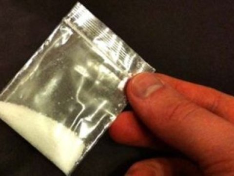 İşlətdiyi kafedə narkotik satan azərbaycanlı məhkəmə qarşısına çıxıb