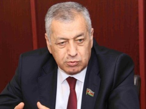 “Lisenziyalar məsələsi öz həllini tapacaq” 