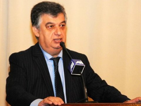 “Təhsil kreditləri” haqqında qanun layihəsinin qəbuluna mane olurlar” 