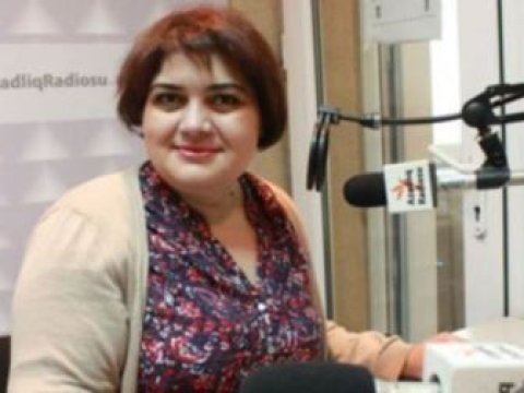  Xədicə İsmayıl dostlarına salam göndərib  