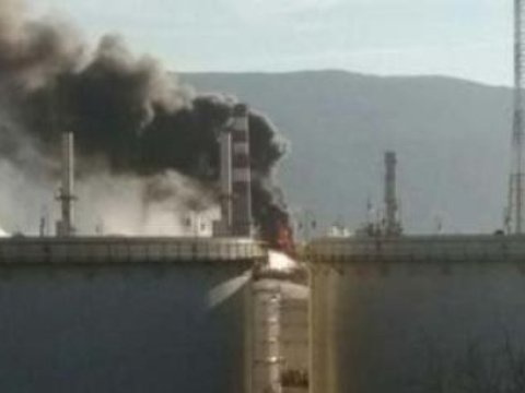  Neft emalı zavodunda yanğın olub 