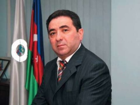 Etibar Əliyevdən Mərkəzi Banka ittiham: “Bu gün bağlayır, sabah açır”