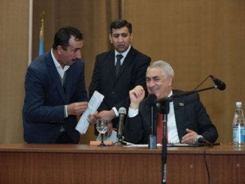 ”Cavid Qurbanov Gəncədə köçkünlərlə görüşüb” -Fotolar