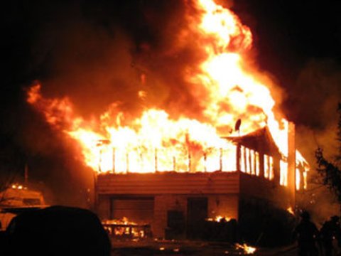 Xaçmazda ev yandı, hadisədə bir qadın öldü