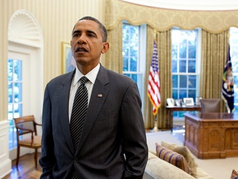 Obama Ağ Evdəki internetin sürətindən şikayətləndi