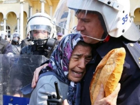 Hamını təsirləndirən o Ana... KİMDİR? -  Foto+Video 