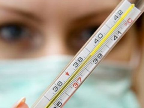 Dünyasını dəyişən hamilə qadının oğlu da virusa yoluxubmuş