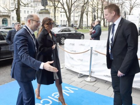 Mehriban Əliyeva Münhen Konfransındakı müzakirələrdə iştirak edib