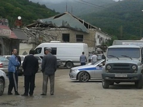 Dərbənddə kamikadze hücumu: 2 ölü, 5 yaralı