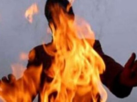 Qusarda keçmiş məhbus özünü yandırdı 