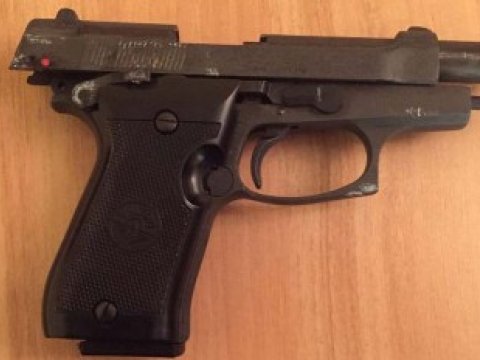  Məhkum silahını təhvil verib 