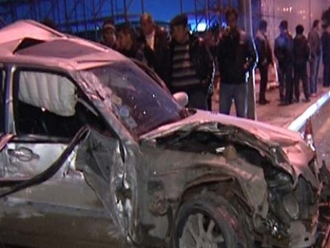 Xaçmazda ağır qəza - 3 maşın toqquşub: 2 ölü, 5 yaralı...