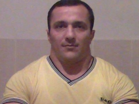 Bakıda polisin maşınını əzən "çəkicli adam" 4 aylığa həbs olundu - VİDEO