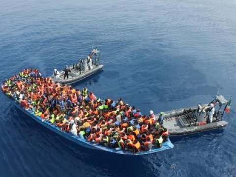 İtaliya və Yunanıstana bu il 100 min miqrant gəlib