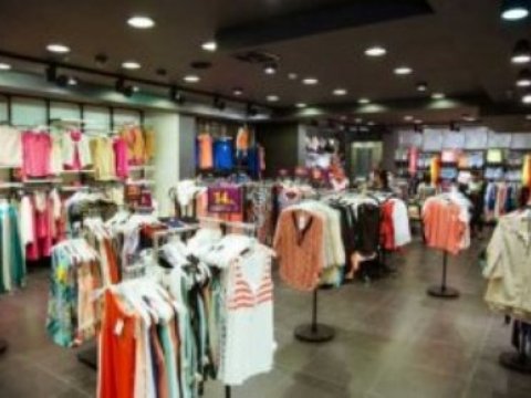  Bakıda kasıblar üçün pulsuz geyim mağazası açılıb 