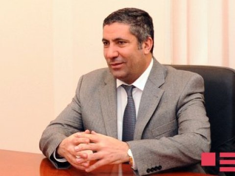 YAP-çı həmkarları Siyavuş Novruzovu DƏSTƏKLƏMƏDİLƏR