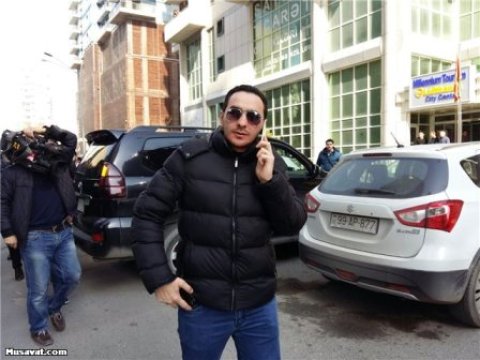 İlhamə Quliyevanın oğlu jurnalistlərə aqressiv davrandı 