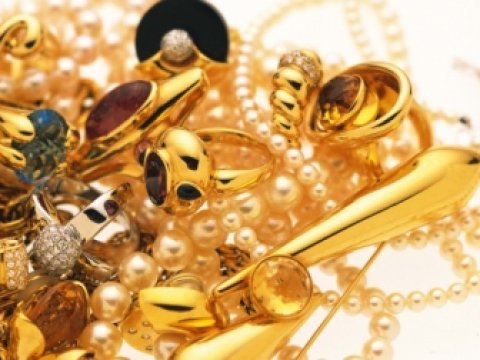 Gürcüstana brilliant aparan azərbaycanlı qadın saxlanıldı