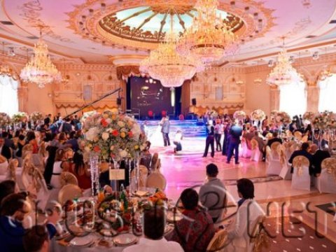 Telman İsmayılovun məşhur restoranı “qara siyahı”da 