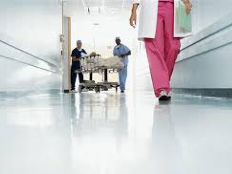 Bakıda avtobusun vurduğu ana öldü, qızı ağır vəziyyətdədir