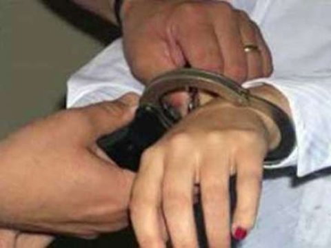 Moskvada kəsilmiş uşaq başı aparan qadın "Allahu əkbər!" qışqırıb