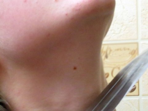 Azərbaycanda dəhşətli QƏTL: Qardaş bacının başını KƏSDİ 