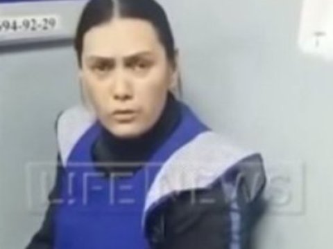  Moskvada azyaşlı qızın başını kəsən qadın danışdı - Video 