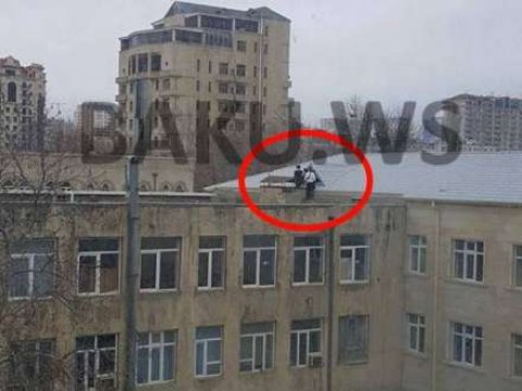 Şagirdlər məktəbin damına necə çıxıblar? - Direktordan AÇIQLAMA