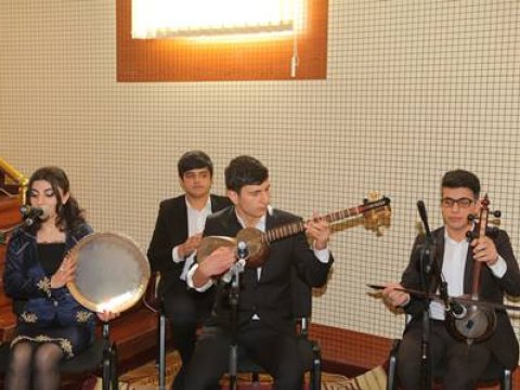 Abel Məhərrəmov xalq şairi ilə görüşdü - FOTOLAR