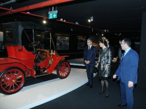 Baş nazirinin xanımı Heydər Əliyev Mərkəzində - FOTO 