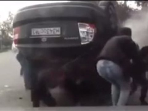 “Range Rover” Bakıda qəza törətdi - Ölənlər var