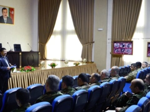 Müdafiə Nazirliyi cəbhəyanı bölgədə toplantı keçirdi 