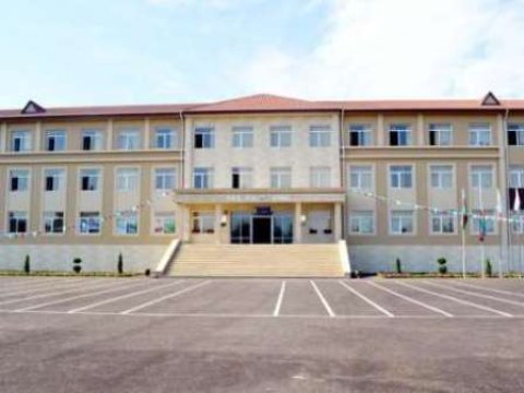  Şagirdi döyən müəllimə işdən çıxarılıb 