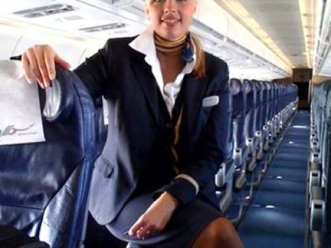 2 hicablı qadın təyyarədən düşürüldü – stüardessaya görə