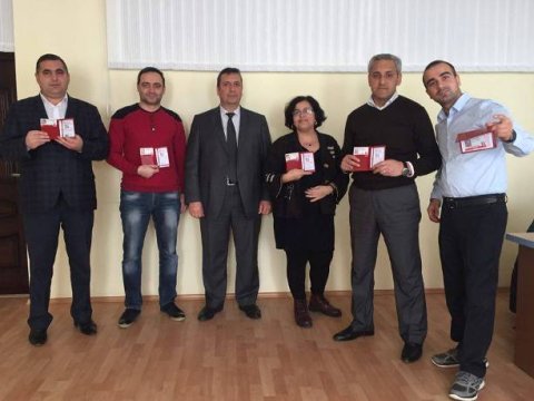 Azərbaycan jurnalistlərinə “Beynəlxalq media vəsiqəsi” verildi - FOTO