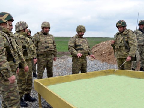 Zakir Həsənov ön xəttə getdi - FOTOLAR