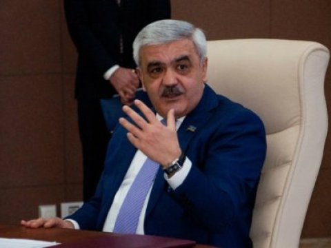 Rövnəq Abdullayev yenidən AFFA prezidenti oldu 