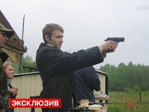 Rus müstəntiq azərbaycanlını öldürmək istədi  - VİDEO