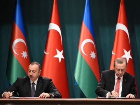 Türkiyə Azərbaycanla 6 sənəd imzaladı