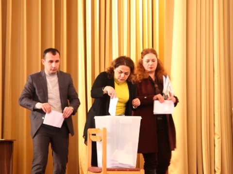 Anar Xəlilov QHT Şurasının seçkisində 1-ci oldu