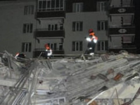  Türkiyədə binanın çökməsi faciəyə səbəb olub  