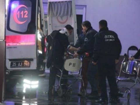  Türkiyədə polis maşını aşıb:  18 nəfər yaralanıb