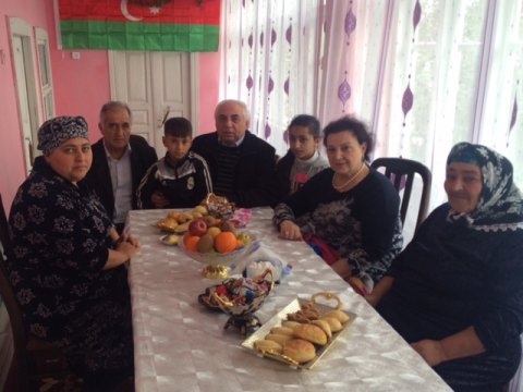 Deputat yenidən şəhid ailəsinin evində oldu