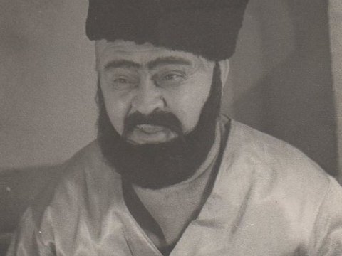 Səhnədən hamını güldürə bilən, həyatda ciddi adam - Lütfəli Abdullayev