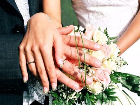 Azərbaycanda nikah müqaviləsi bağlayanların sayı artıb