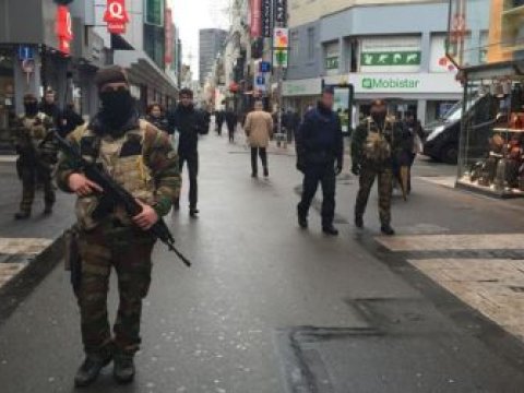  İŞİD Avropanı hədələyir:  bütün aeroportlarda əlaltılar yerləşdirilib