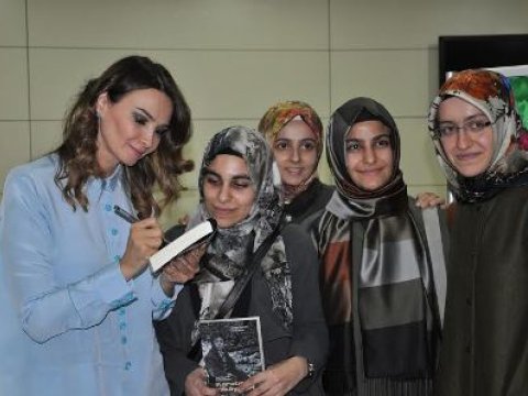  Sakaryada Qənirə Paşayevanın kitabının təqdimatı olub 